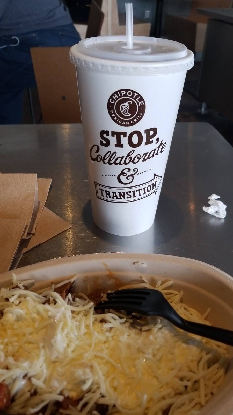 Chipotle Mexican Grill | 5290 Belt Line Rd Ste 102A, Dallas, TX 75254, USA | Phone: (972) 934-8580