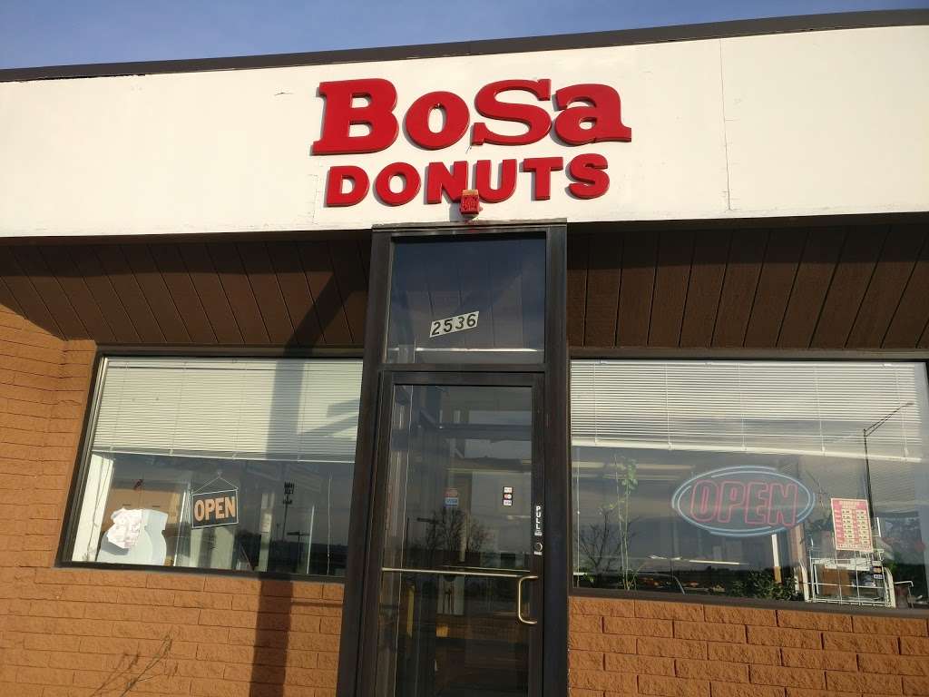 Bosa Donuts | 2536 E Main St, St. Charles, IL 60174, USA | Phone: (630) 584-1313