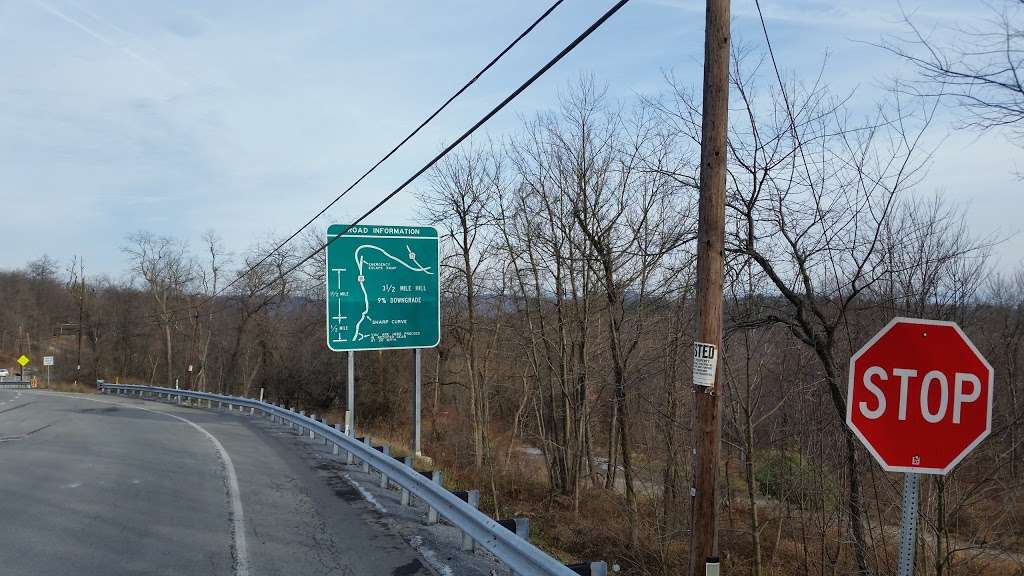 Trucks Stop | 15736-15998 Lincoln Hwy, Mcconnellsburg, PA 17233, USA