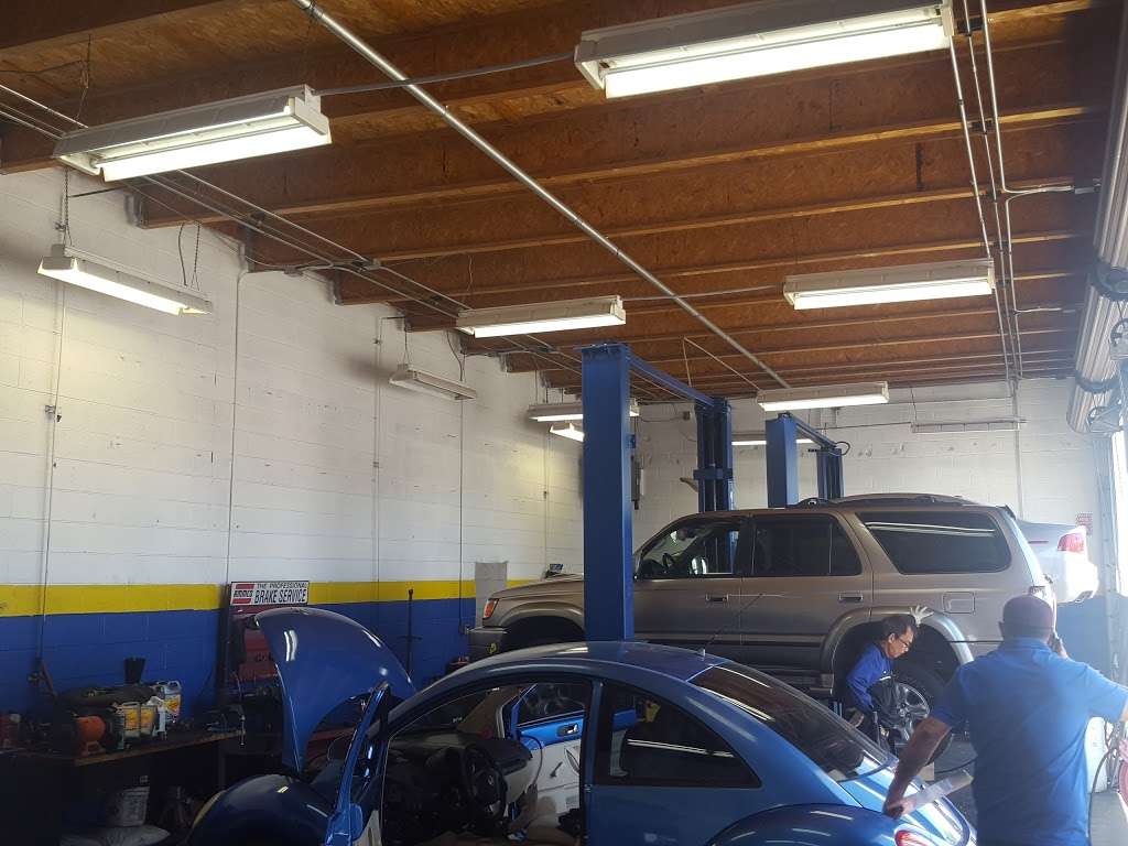 AA Auto Care | 2070 E Warm Springs Rd, Las Vegas, NV 89119, USA | Phone: (702) 243-3600