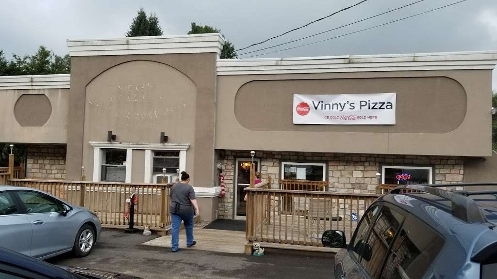 Vinnys II | 163 Ledgedale Rd, Greentown, PA 18426, USA | Phone: (570) 290-3961