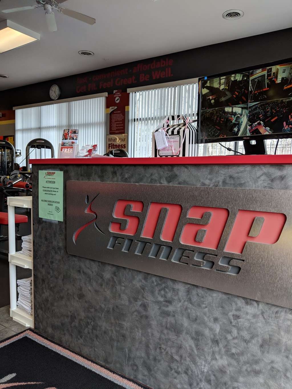 Snap Fitness | 10007 N Main St, Richmond, IL 60071, USA | Phone: (815) 678-7627