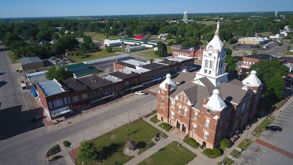 Andrew County Courthouse | 411 Court St, Savannah, MO 64485, USA | Phone: (816) 324-3921