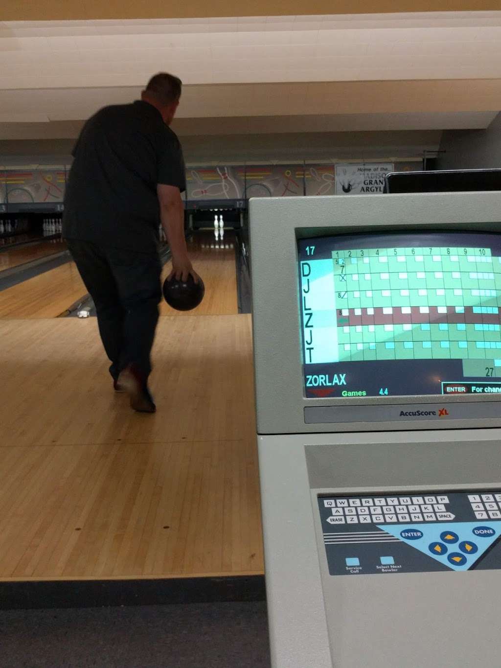 Wells Bowling Lanes | 10371 IN-37, Elwood, IN 46036, USA | Phone: (765) 552-2202