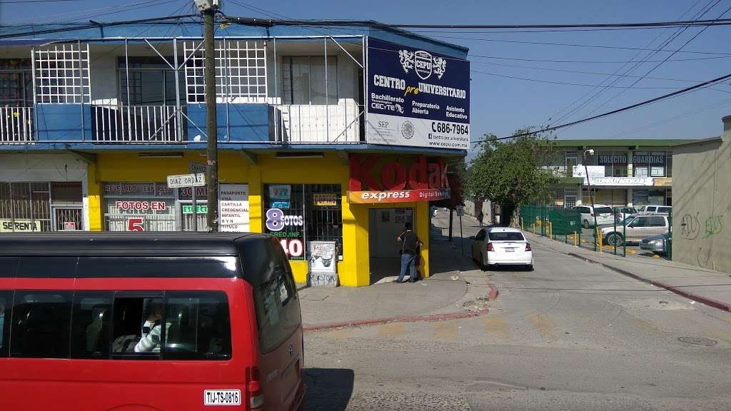 Centro Pre Universitario Plantel Centro | Calle Benito Juárez 2da 7974, Zona Centro, 22000 Tijuana, B.C., Mexico | Phone: 664 685 3517