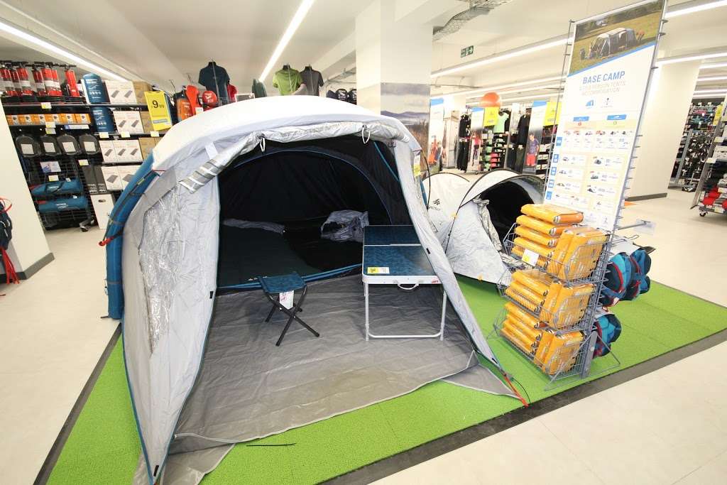 Decathlon High Street Kensington | 146-158 Kensington High St, Kensington, London W8 7RL, UK | Phone: 07483 051426