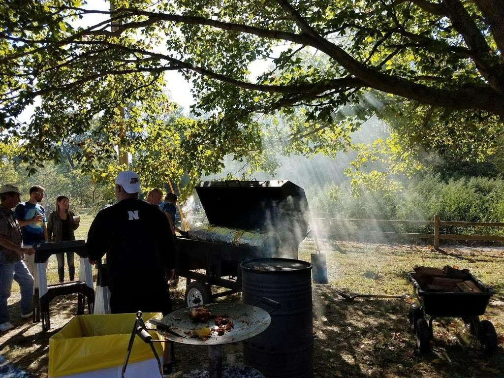 The Queen & I Hog Roaster Rental | 2710 East, IN-32, Crawfordsville, IN 47933 | Phone: (765) 918-4677