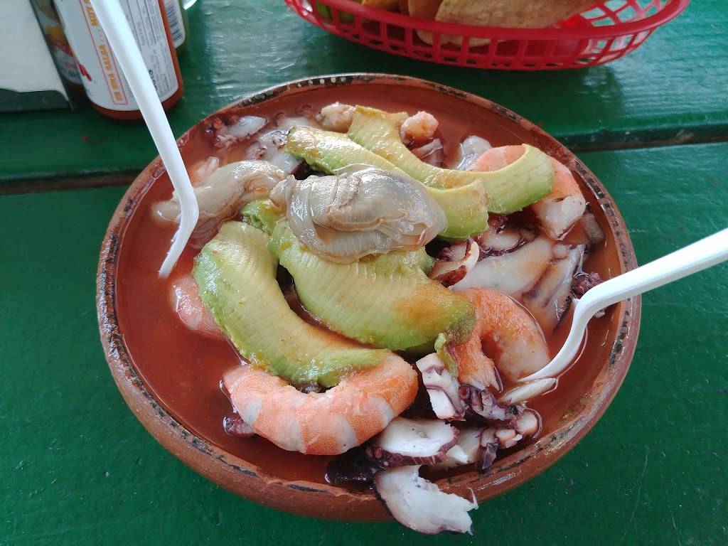 Mariscos Las Cazuelitas | 6495 S Union Ave #2, Bakersfield, CA 93307 | Phone: (661) 717-3052