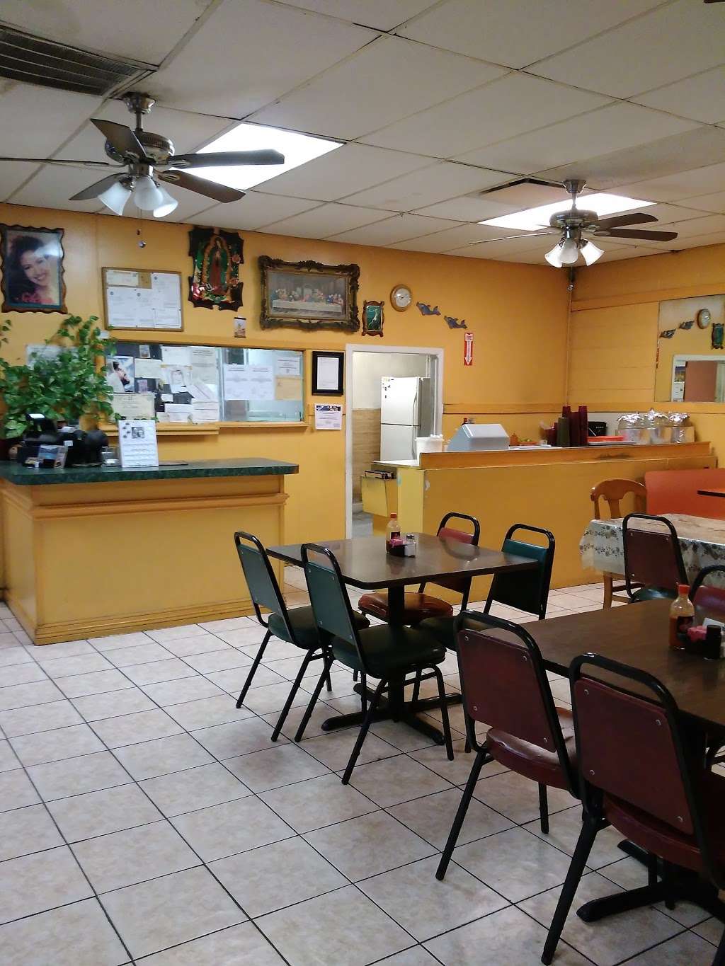 Taqueria Huetamo II | 210 Aldine Bender Rd, Houston, TX 77060, USA | Phone: (281) 999-4149