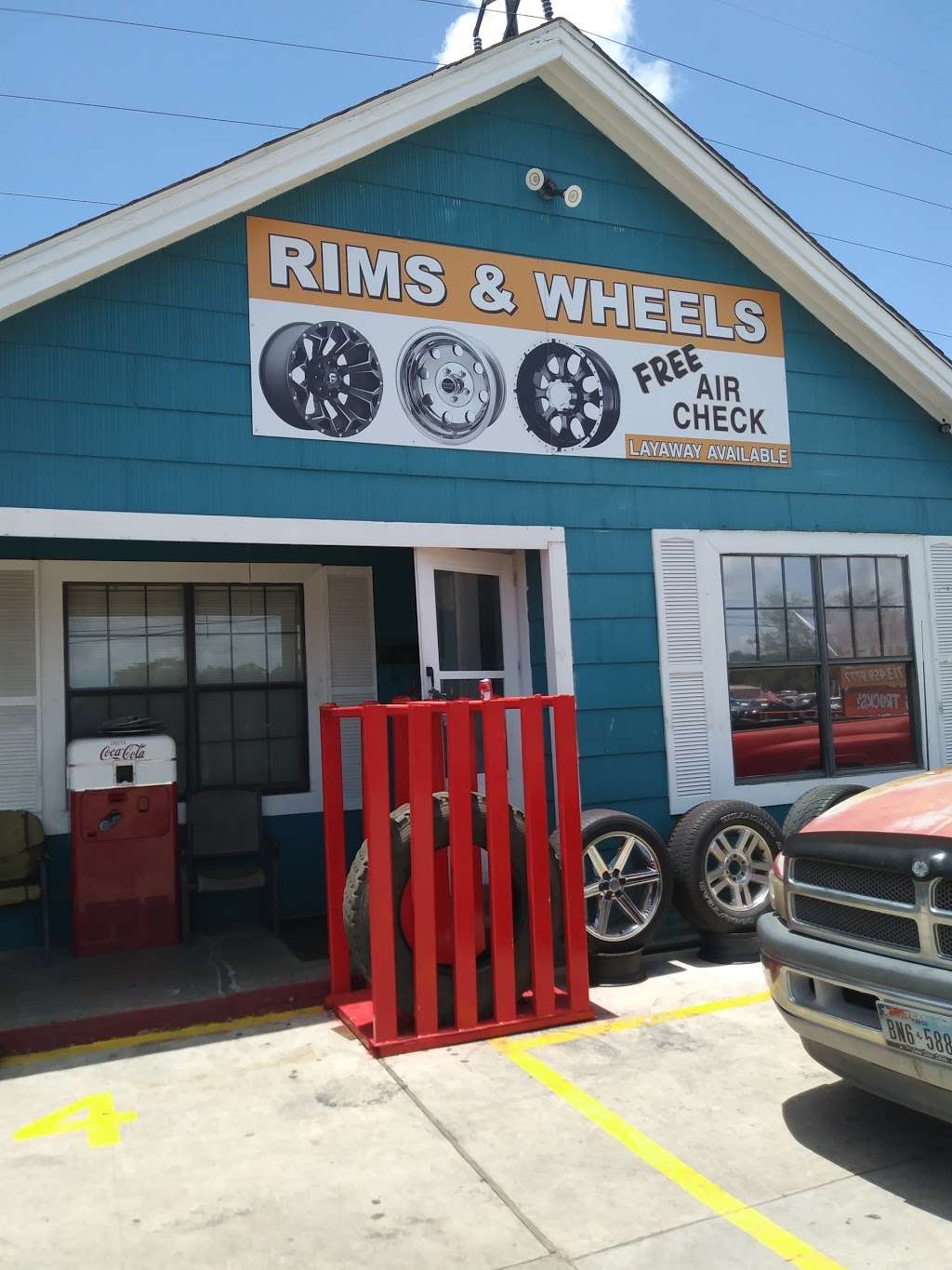 Jts New & Used Tires | 2002 1st St, Rosenberg, TX 77471, USA | Phone: (713) 459-9777