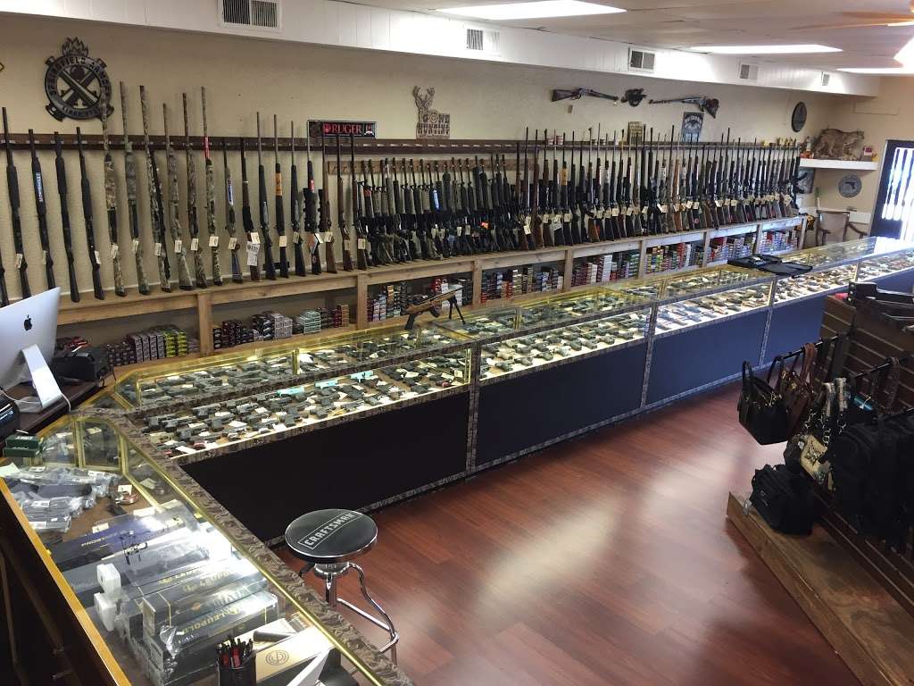 Triple J GUNS | N 101, US-169, Smithville, MO 64089, USA | Phone: (816) 872-5772