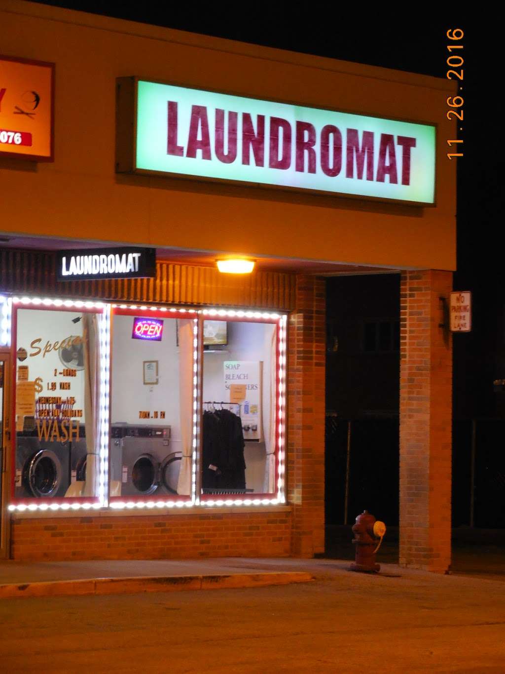 Hickorys Laundromat | 8627 95th St, Hickory Hills, IL 60457, USA | Phone: (708) 357-4048