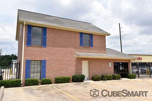 CubeSmart Self Storage | 350 W Rankin Rd, Houston, TX 77090, USA | Phone: (281) 872-7290