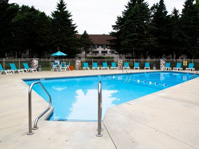 Valley View Apartments | 2925 Fish Hatchery Rd Unit 102, Madison, WI 53713, USA | Phone: (608) 709-7270