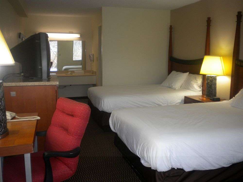 Dunes Inn Michigan City Hotel | 3934 Frontage Rd, Michigan City, IN 46360, USA | Phone: (219) 879-1150
