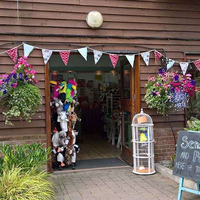 To the Moon and Back | Unit 38, Barleylands Crafts Village, 59 Barleylands Rd, Billericay CM11 2UD, UK | Phone: 01268 272766