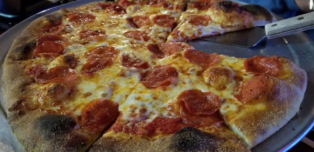 Jullianos Brick Oven Pizza | 6840 Olney Laytonsville Rd, Laytonsville, MD 20882, USA | Phone: (301) 921-0199