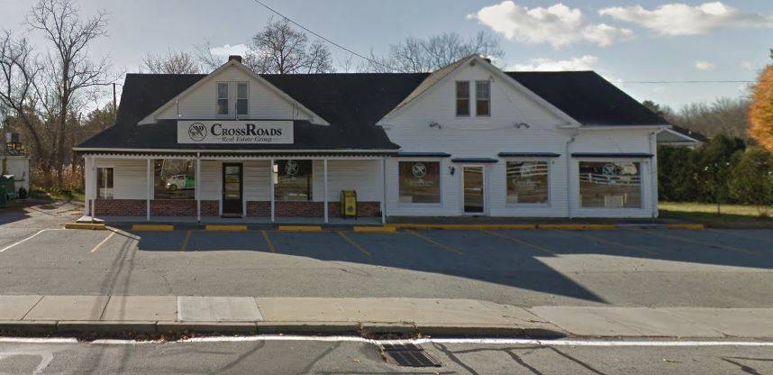 Crossroads Real Estate Group | 1202 Putnam Pike, Chepachet, RI 02814, USA | Phone: (401) 568-6111