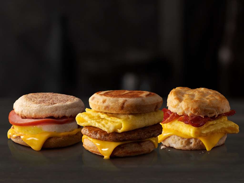 McDonalds | 5 W South St, Mooresville, IN 46158, USA | Phone: (317) 831-6300