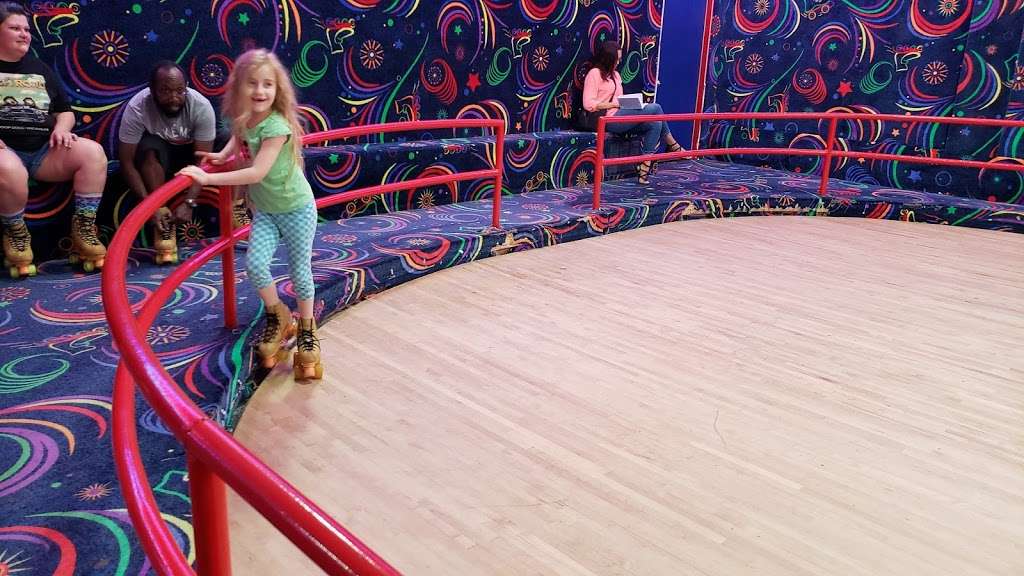 Interskate Roller Rink | 1408 S, E State Hwy 121, Lewisville, TX 75067, USA | Phone: (972) 221-4666