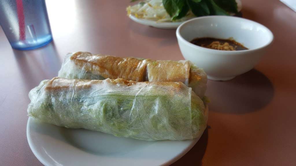 Pho 777 | 562 S Chambers Rd, Aurora, CO 80017, USA | Phone: (303) 369-2220