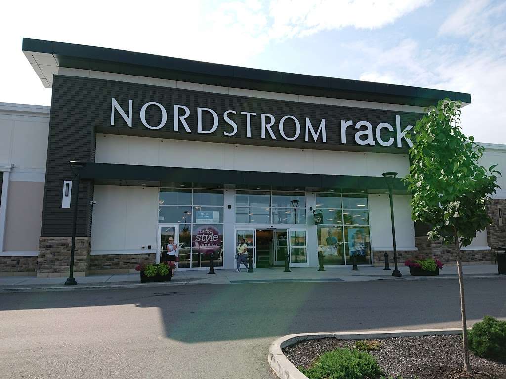 Nordstrom Rack University Station | 231 University Ave, Westwood, MA 02090 | Phone: (781) 915-6700