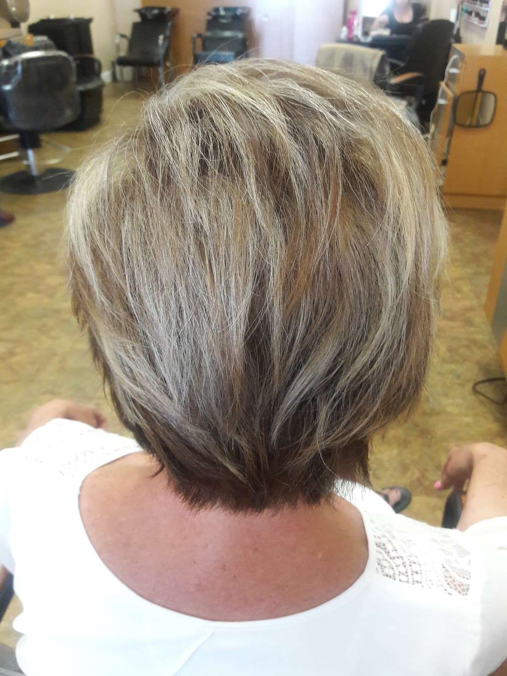 Hill Top Salon | 8125 I Ave #4, Hesperia, CA 92345, USA | Phone: (760) 998-2822