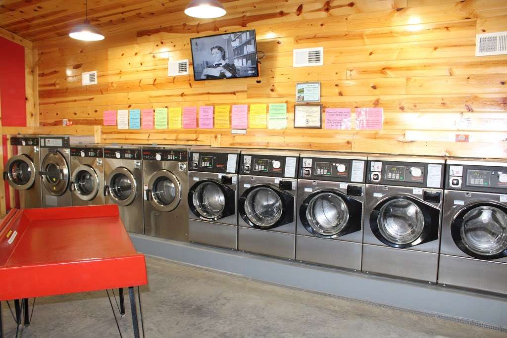 Maysville Laundromat | 110 W King St, Maysville, MO 64469, USA | Phone: (816) 918-5353