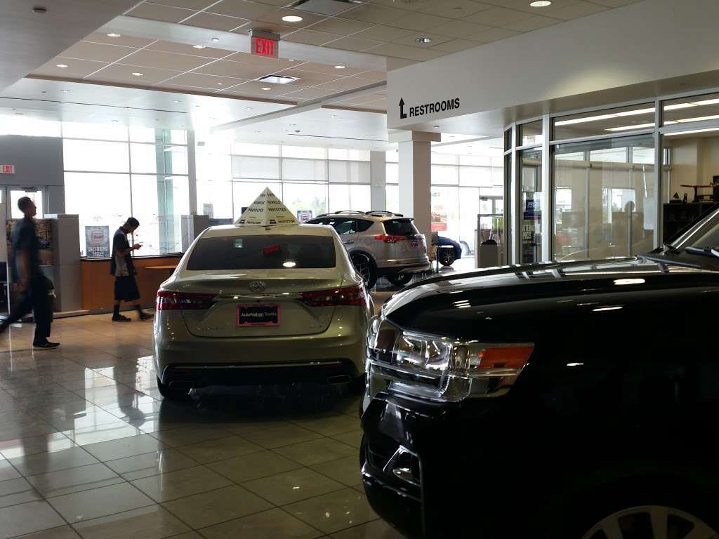 AutoNation Toyota Las Vegas | 6300 W Sahara Ave, Las Vegas, NV 89146, USA | Phone: (702) 605-5801