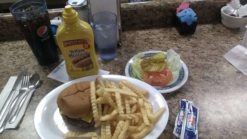 Bettys Cafe | 6307 King Hill Ave, St Joseph, MO 64504, USA | Phone: (816) 238-9847