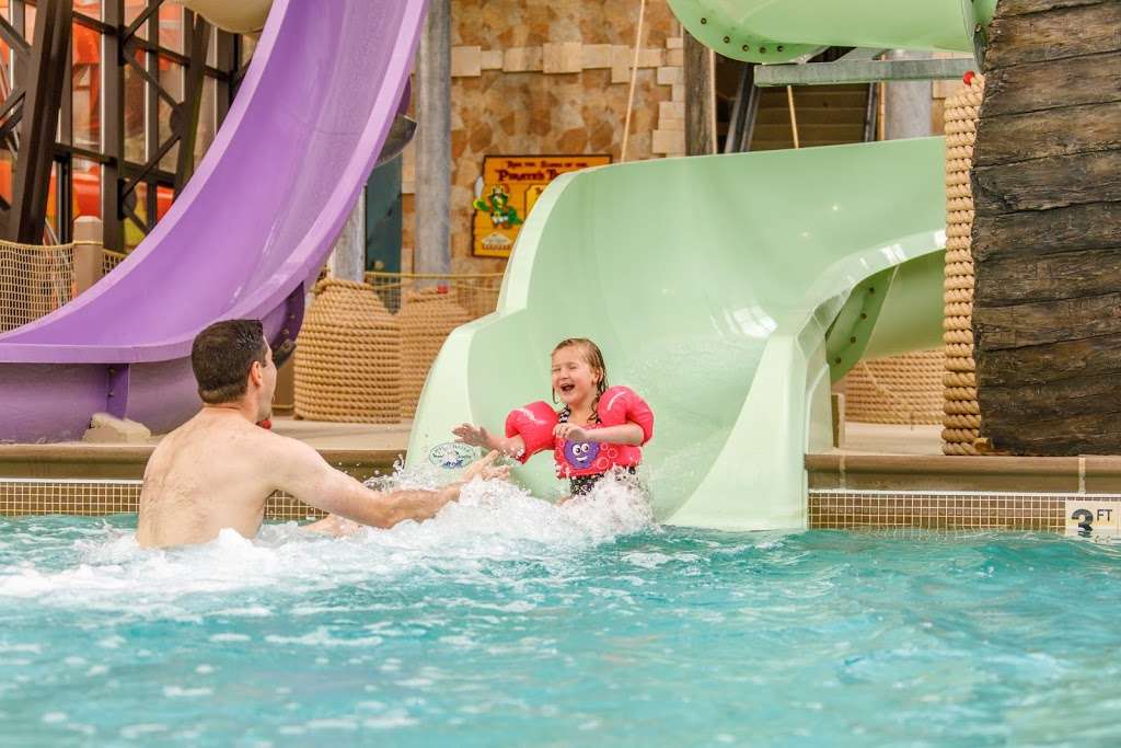 Pirates Cay Indoor Water Park | 2558 N 3653rd Rd, Sheridan, IL 60551, USA | Phone: (815) 496-3292