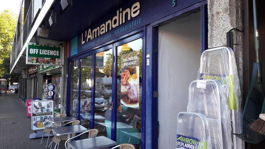 LAmandine Patisserie and Coffee House | Parkleys Parade, Upper Ham Rd, Richmond TW10 5LF, UK | Phone: 020 8974 6777