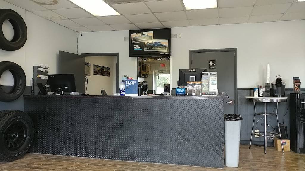 Tire Outlet - Northside | 10995 N Main St, Jacksonville, FL 32218, USA | Phone: (904) 551-1051