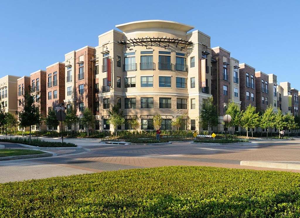 Fox Corporate Housing | 3 Brakendale Place, The Woodlands, TX 77389 | Phone: (281) 978-4499