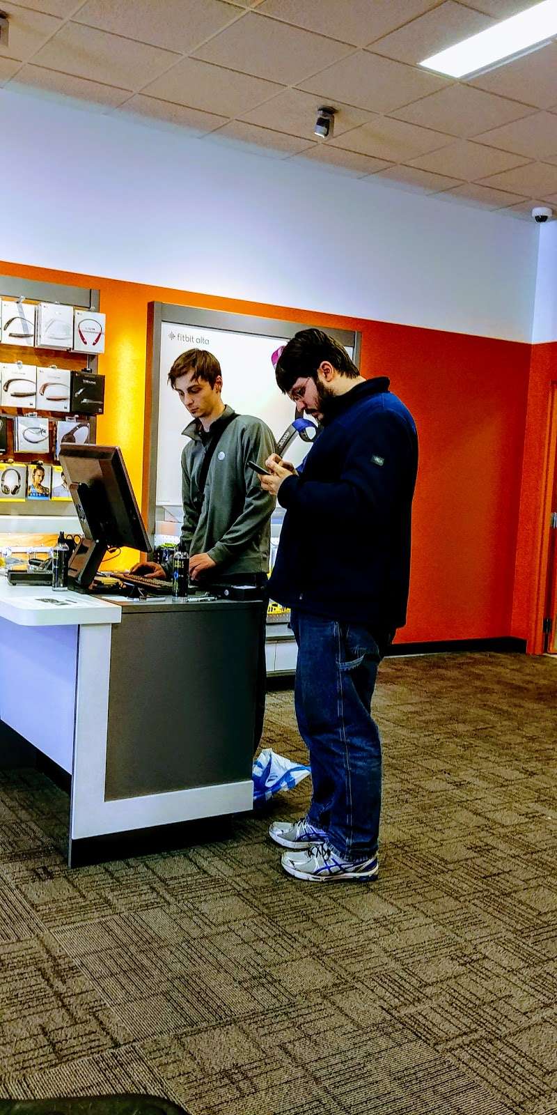 AT&T Store | 980 Milwaukee Ave Suite 600, Burlington, WI 53105, USA | Phone: (262) 763-3500