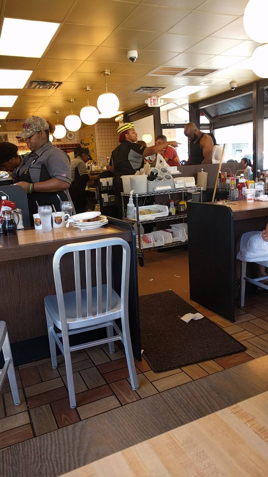 Waffle House | 5335 Roswell Rd NE, Atlanta, GA 30342, USA | Phone: (404) 255-4103