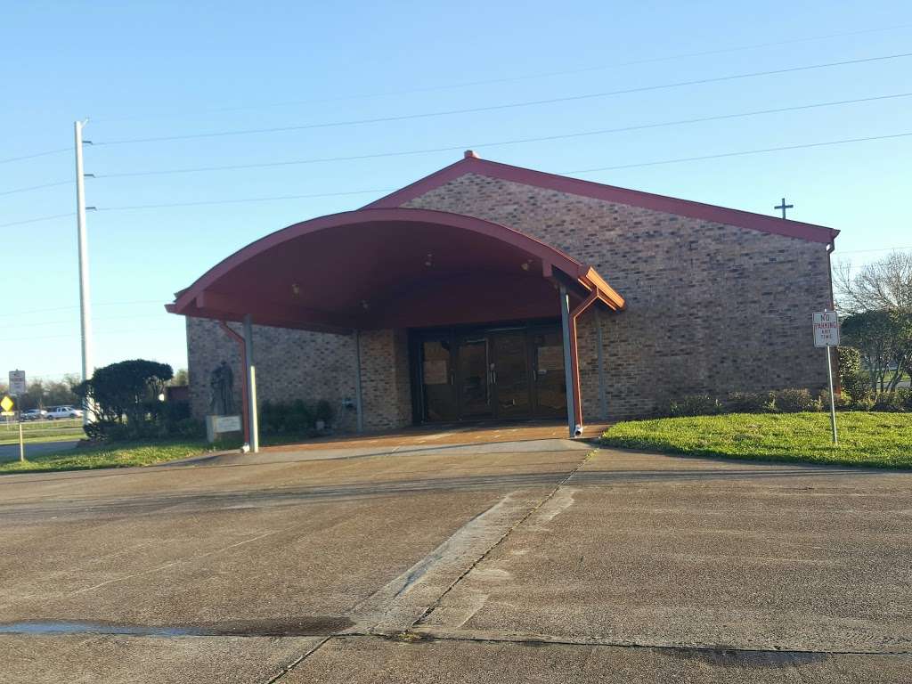 Holy Family Catholic Church | 7122 Whiting Rock St, Baytown, TX 77521, USA | Phone: (281) 426-8448