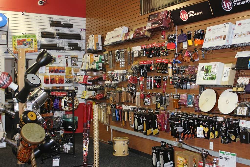 Sam Ash Music Stores | 385 Old Country Rd, Carle Place, NY 11514, USA | Phone: (516) 333-8700