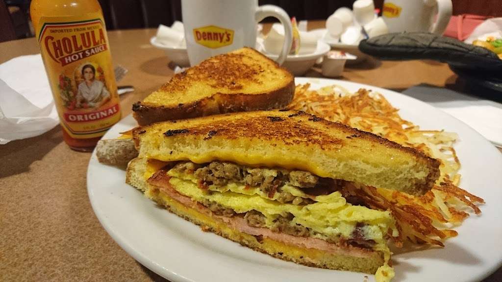 Dennys | 9856 W Camelback Rd, Glendale, AZ 85305, USA | Phone: (623) 877-1502