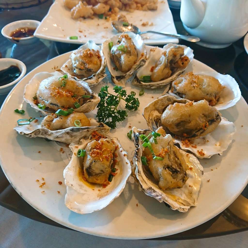 Hong Kong East Ocean Seafood Restaurant | 3199 Powell St, Emeryville, CA 94608, USA | Phone: (510) 655-3388