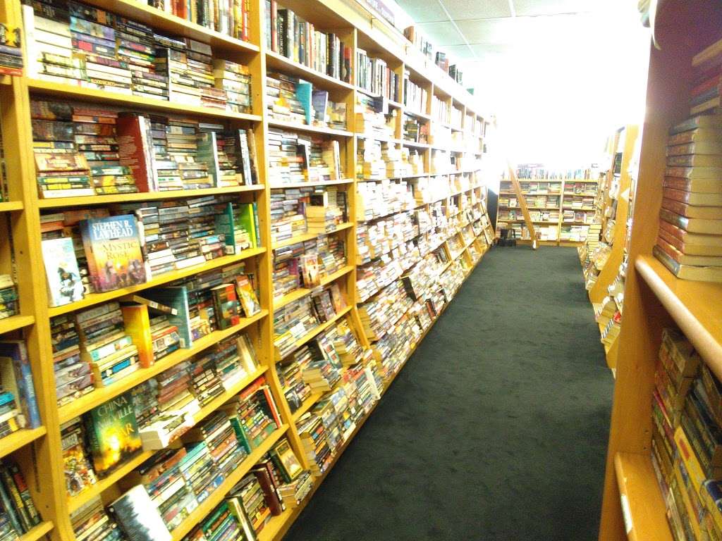 Cornerstone Used Books | 22 S Villa Ave, Villa Park, IL 60181 | Phone: (630) 832-1020