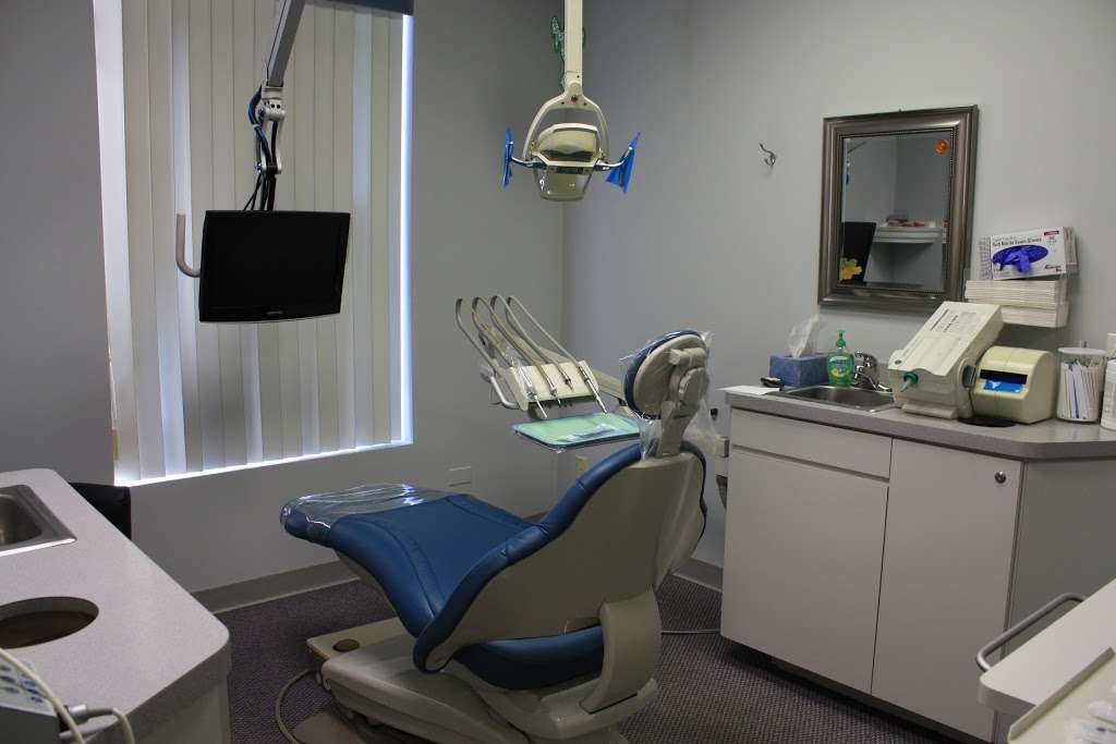 Gambla Dental | 7350 W College Dr STE #105, Palos Heights, IL 60463 | Phone: (708) 448-3323