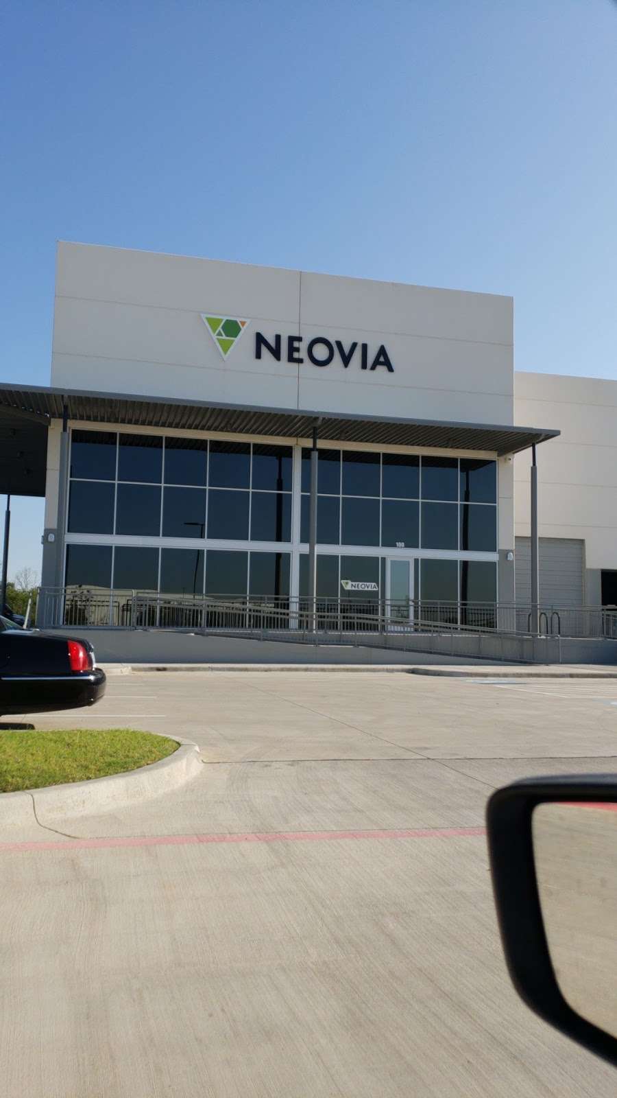 Neovia Logistics Services LLC | 700 Commerce Park Dr Suite 100, Grand Prairie, TX 75050, USA | Phone: (469) 610-3774