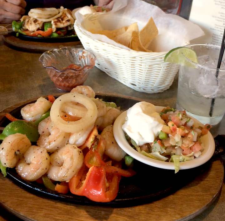 Papis Mex Grill | 5624, 1560 E Champlain Dr #101, Fresno, CA 93720, USA | Phone: (559) 434-1609