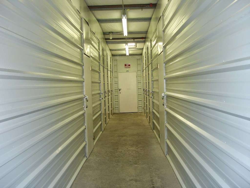 River Park Self Storage | 700 Joliet Way, Napa, CA 94559 | Phone: (707) 224-7727