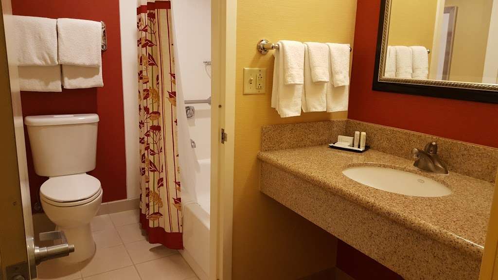 Courtyard by Marriott Hanover Whippany | 157 Route 10 East, Whippany, NJ 07981, USA | Phone: (973) 887-8700