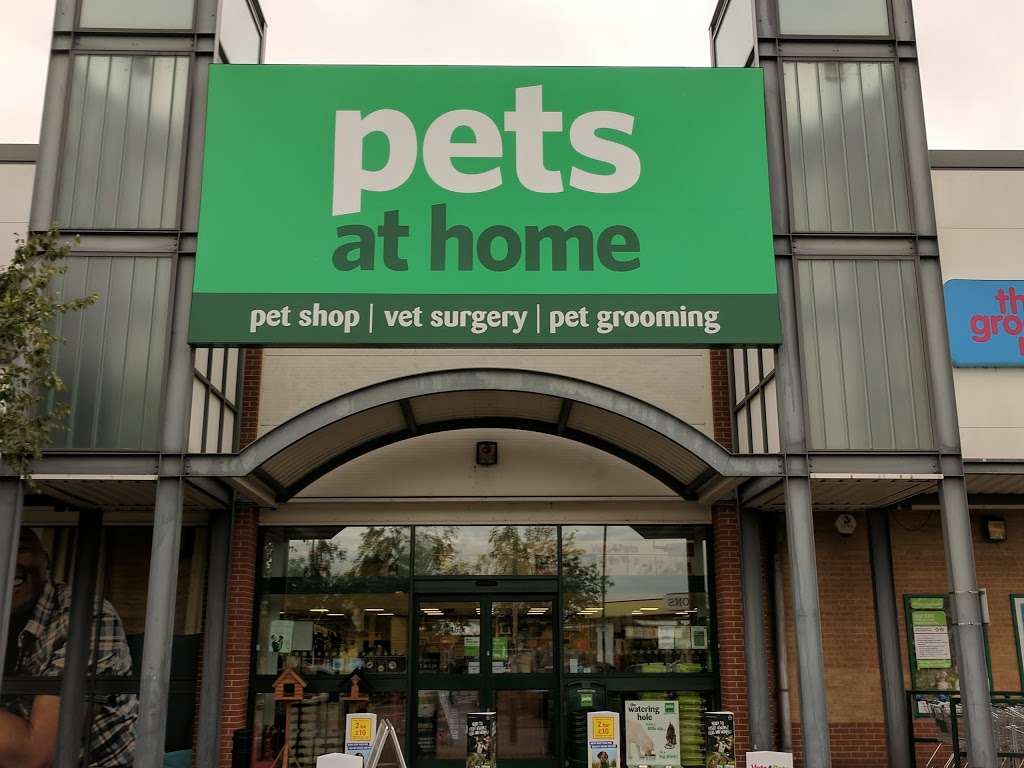 Pets at Home Thamesmead | Unit E, Cannon Retail Park, 8 Twin Tumps Way, London SE28 8RD, UK | Phone: 0345 600 6084