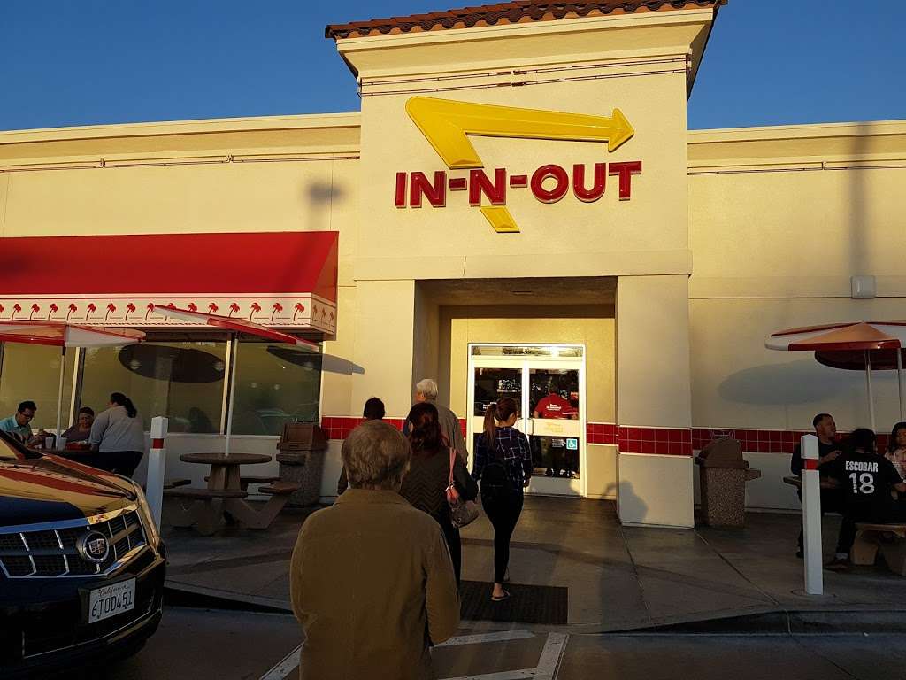 In-N-Out Burger | 1210 N Atlantic Blvd, Alhambra, CA 91801, USA | Phone: (800) 786-1000