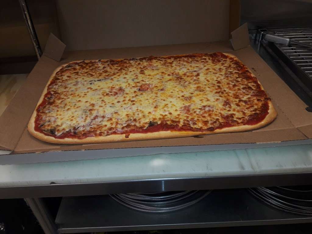 Big Tonys Pizza II | 3732 W 59th St, Chicago, IL 60629, USA | Phone: (773) 767-5966