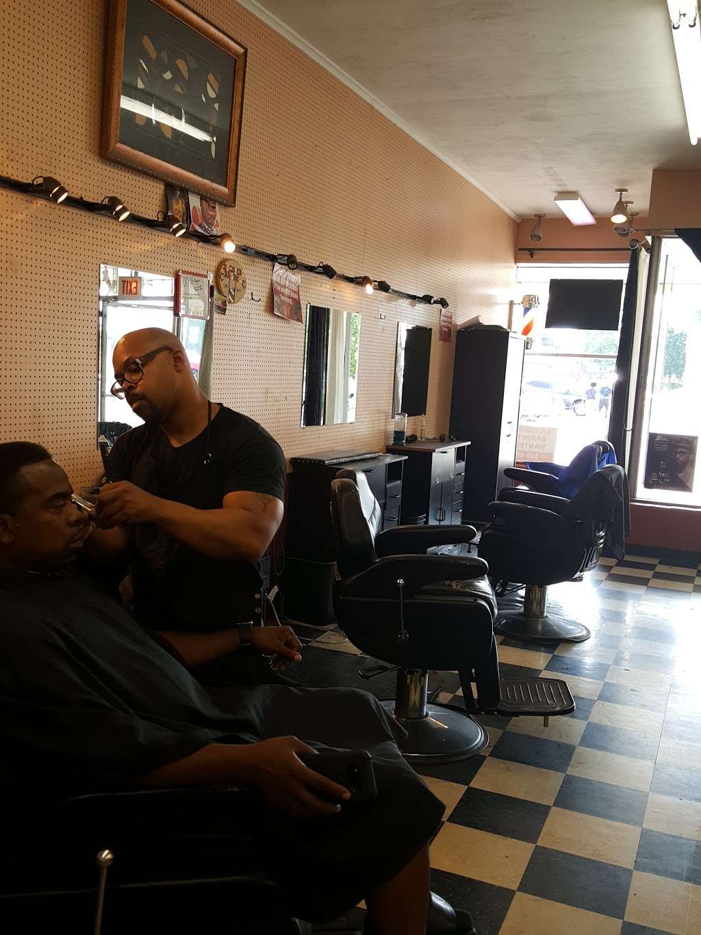 Barber Clique | 15405 Cottage Grove Ave, Dolton, IL 60419, USA | Phone: (708) 849-4099